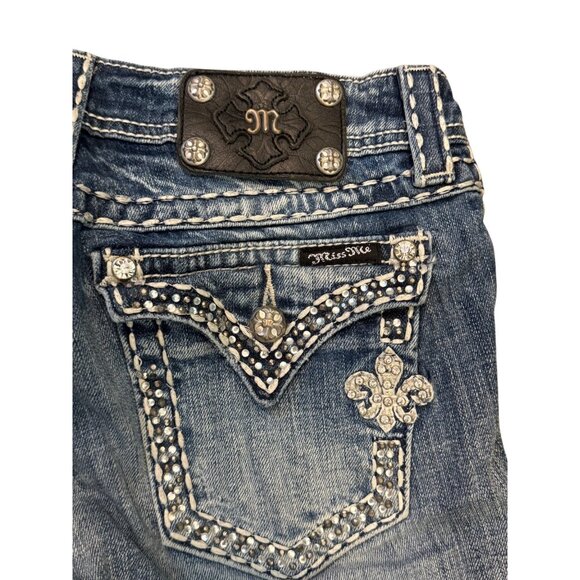 Miss Me Womens Bootcut Jeans Size 27 Rhinestone Back Pocket Design Blue Denim - Picture 3 of 5